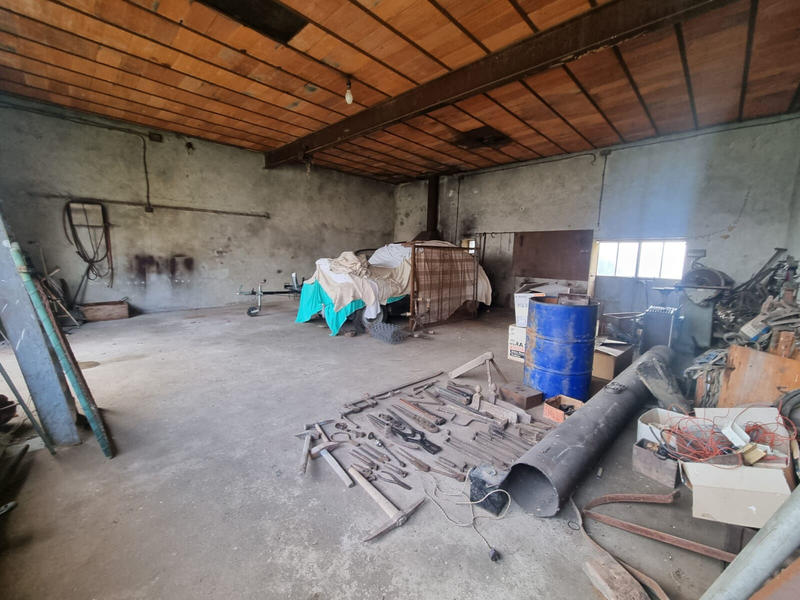 Parking / Garage - 235 m²