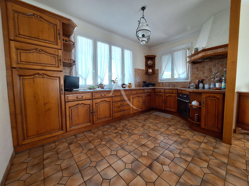 Maison - 160 m² - 8 pièces