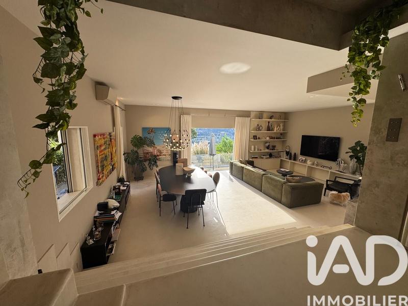 Maison de maîtres - 181 m² - 6 pièces