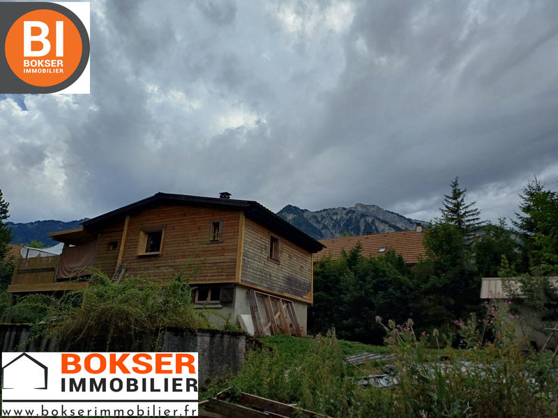 Maison - 89 m² - 6 pièces