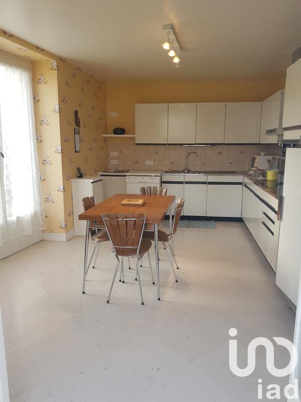 Maison - 200 m² - 7 pièces