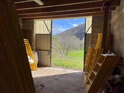 Local d'activité / Entrepôt - 372 m² - 1 pièce