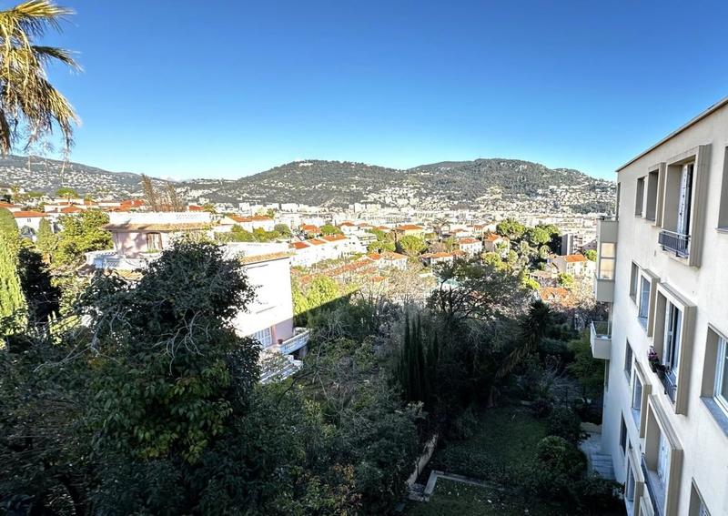 Appartement - 80 m² - 3 pièces