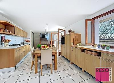 Villa - 180 m² - 6 pièces