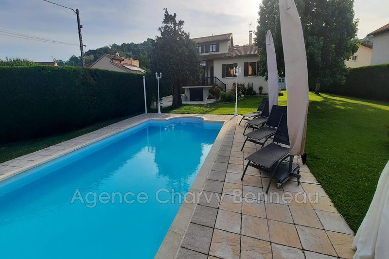 Maison - 183 m² - 8 pièces