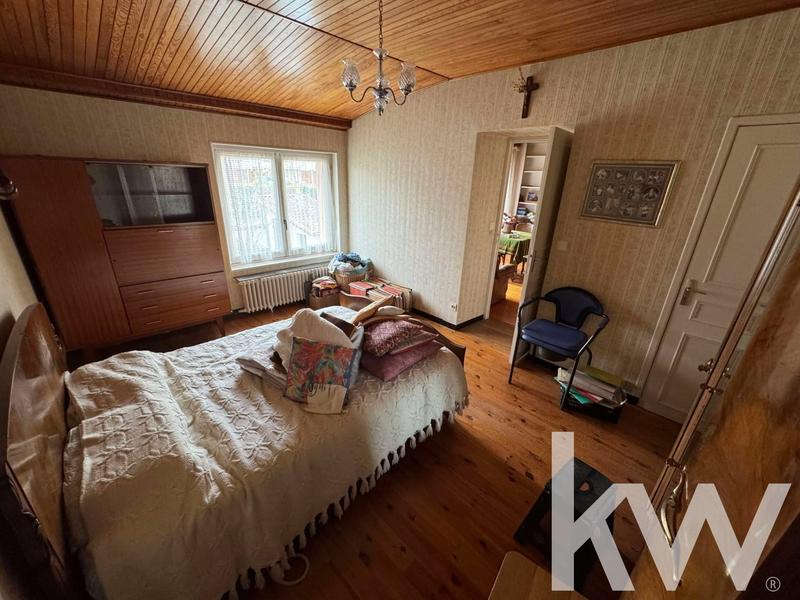 Maison - 268 m² - 9 pièces