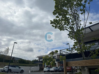 Appartement - 82 m² - 4 pièces