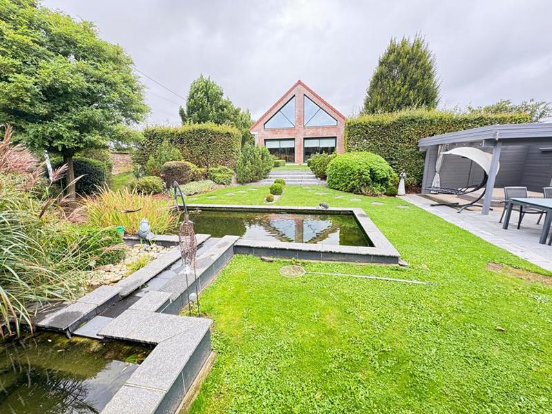 Maison - 263 m² - 7 pièces