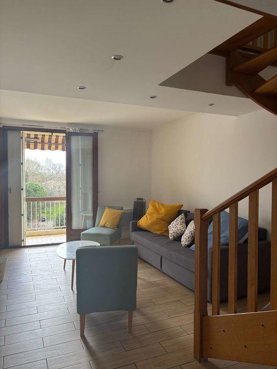 Duplex - 160 m² - 8 pièces