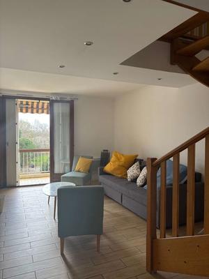 Duplex - 160 m² - 8 pièces