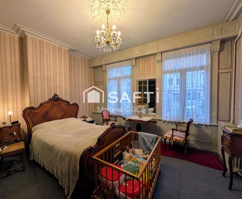 Maison - 268 m² - 8 pièces