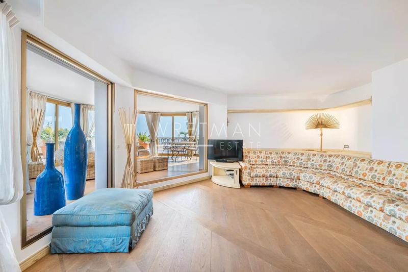 Appartement - 144 m² - 6 pièces