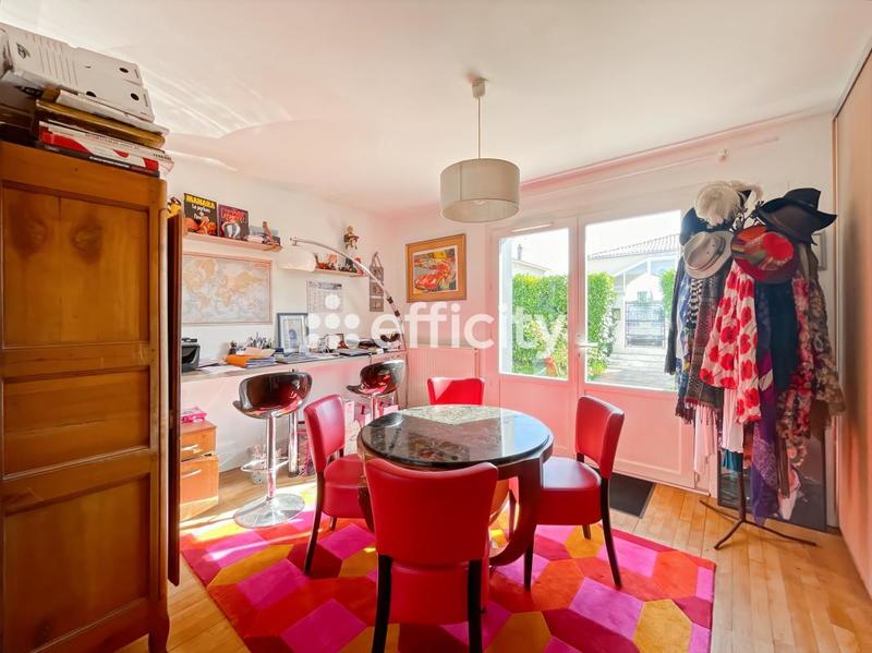 Maison - 192 m² - 7 pièces