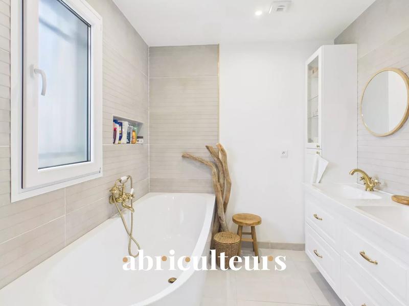 Maison - 106 m² - 5 pièces