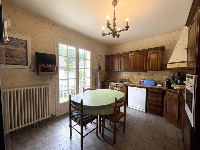 Maison - 190 m² - 8 pièces