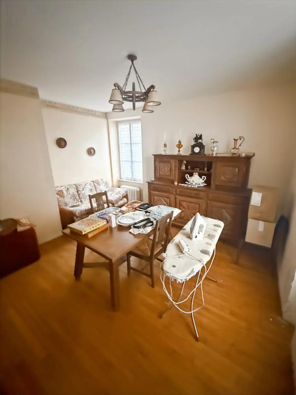 Maison en pierre - 130 m² - 9 pièces