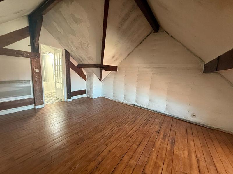 Maison - 172 m² - 10 pièces