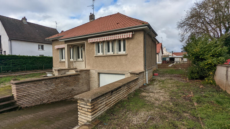 Maison - 94 m² - 5 pièces