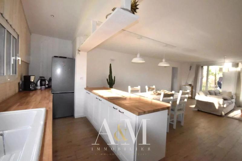 Maison - 128 m² - 7 pièces