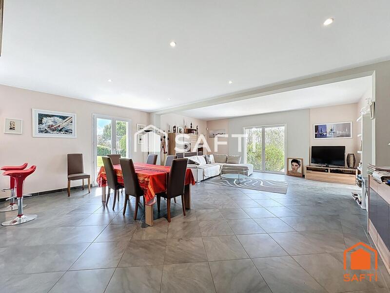 Villa - 140 m² - 5 pièces