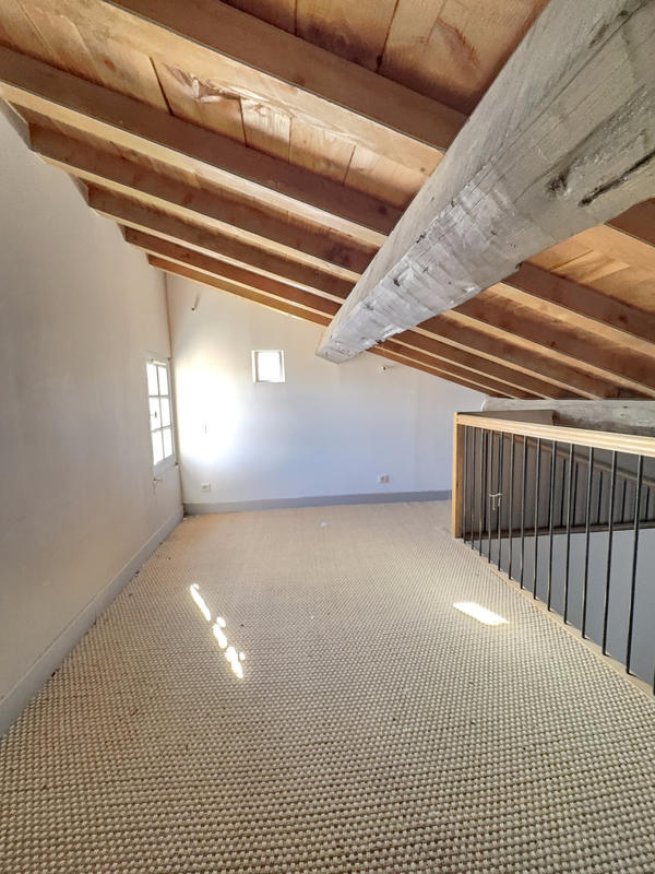 Appartement - 85 m² - 3 pièces