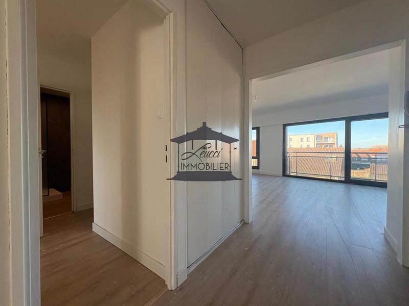 Appartement - 93 m² - 4 pièces