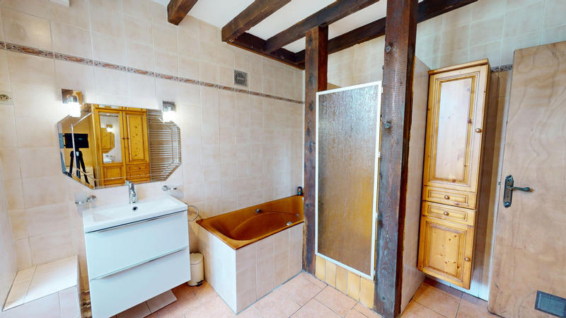 Maison - 104 m² - 6 pièces