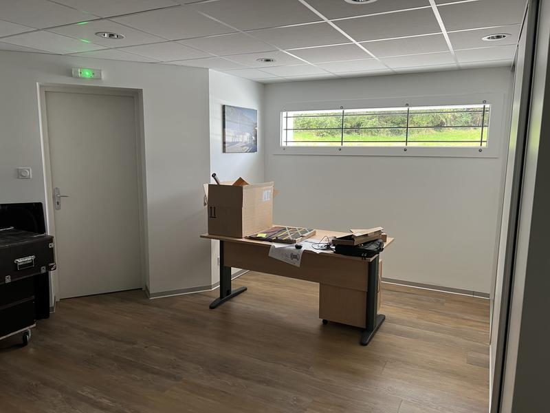 Local commercial - 408 m²