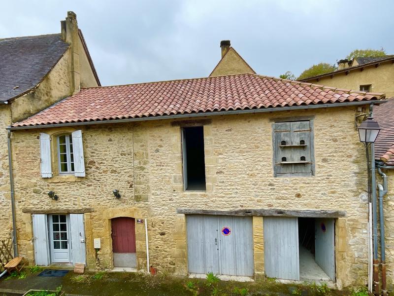 Maison traditionnelle - 261 m² - 18 pièces