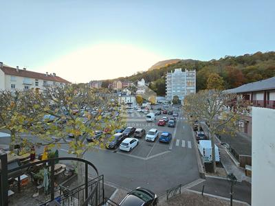 Maison - 274 m² - 11 pièces