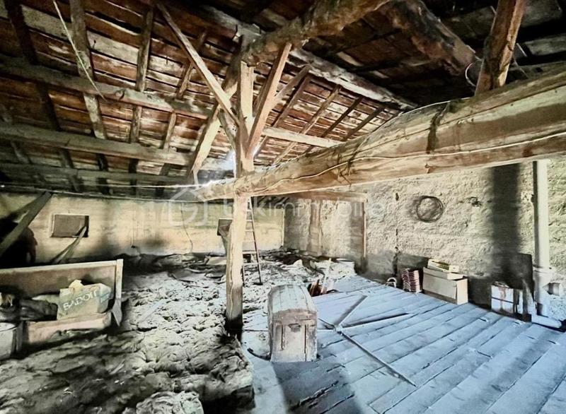 Appartement - 93 m² - 1 pièce