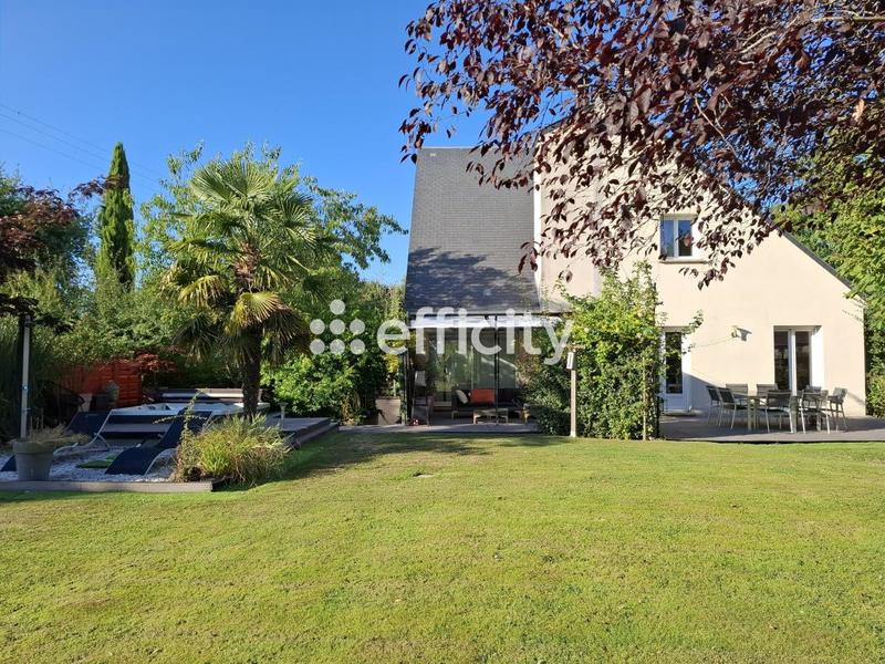 Maison - 185 m² - 10 pièces