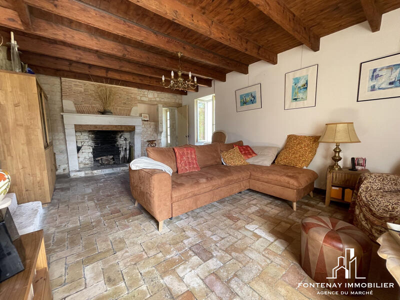 Maison ancienne - 240 m² - 6 pièces