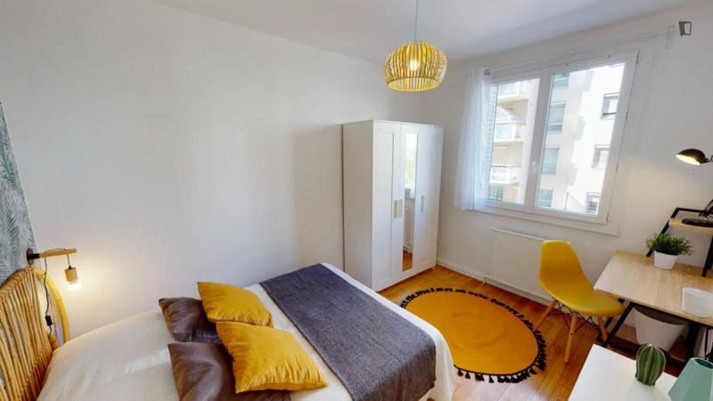 Chambre - 10 m² - 4 pièces