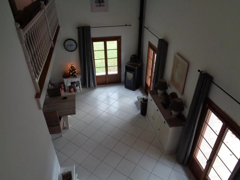 Maison - 223 m² - 9 pièces