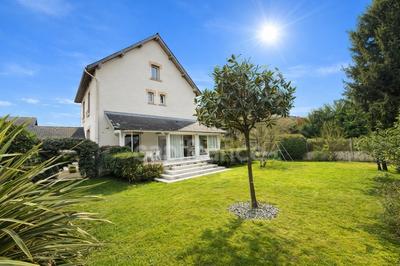 Maison - 195 m² - 9 pièces