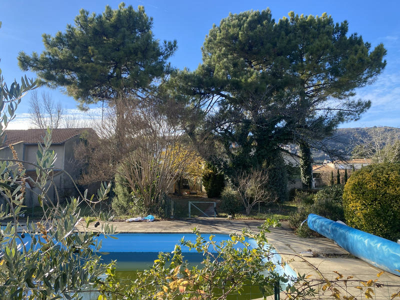 Maison - 96 m² - 5 pièces