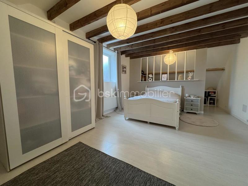 Maison traditionnelle - 169 m² - 7 pièces