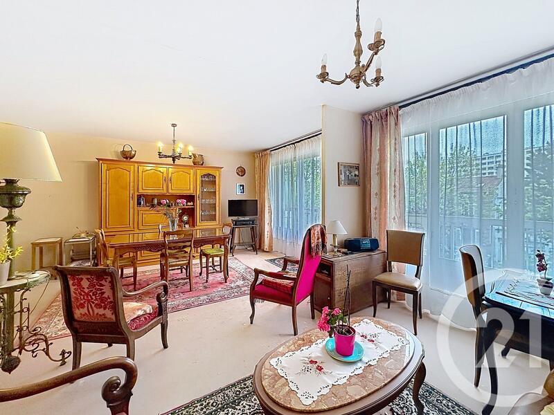 Appartement - 82 m² - 4 pièces