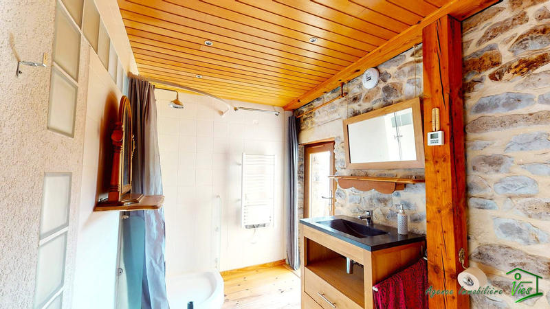 Maison - 160 m² - 8 pièces