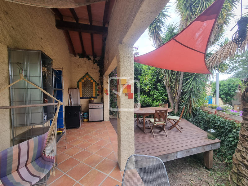 Propriété - 215 m² - 9 pièces