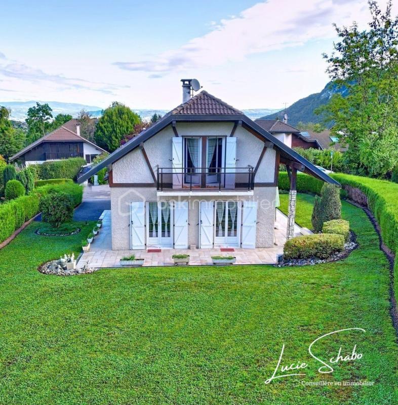 Maison traditionnelle - 107 m² - 4 pièces