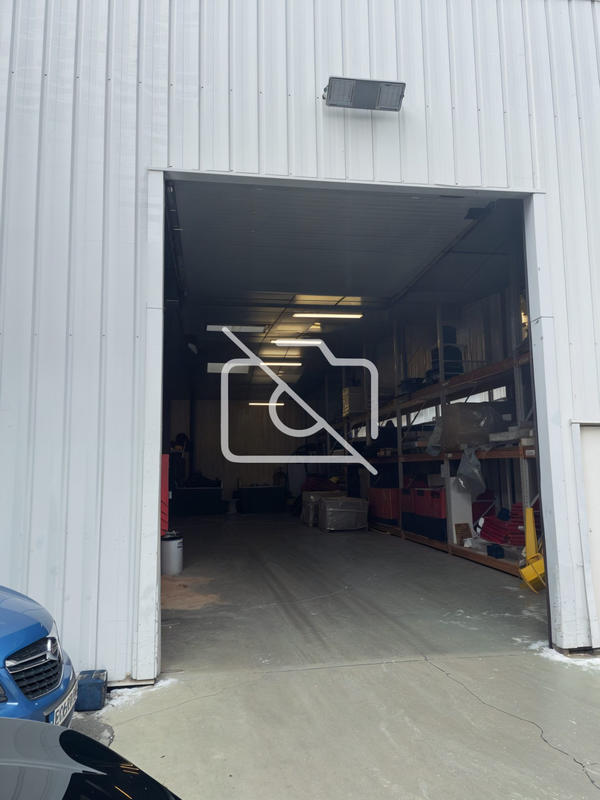 Entrepôt - 1 280 m²