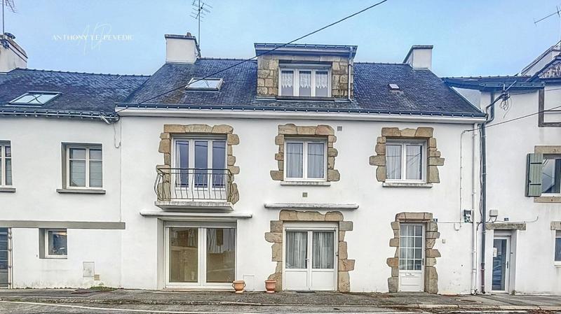 Maison - 136 m² - 9 pièces