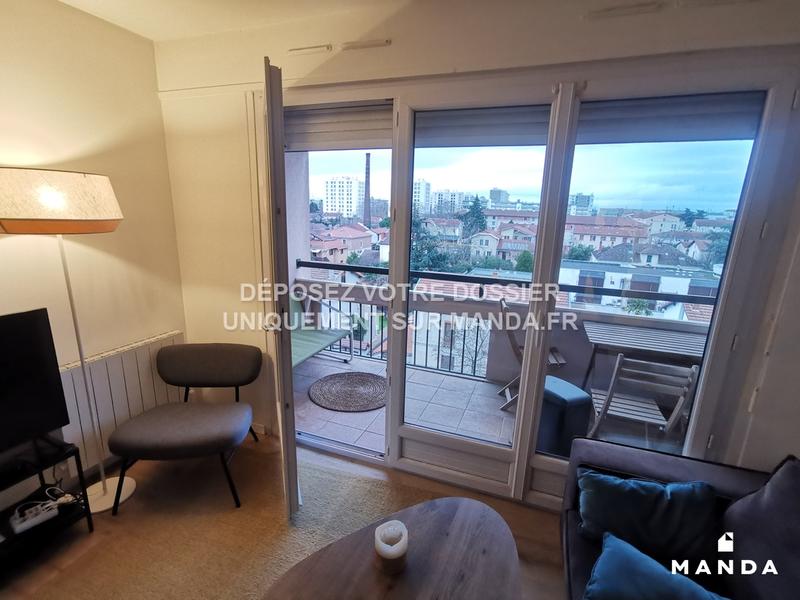 Chambre - 10 m² - 4 pièces