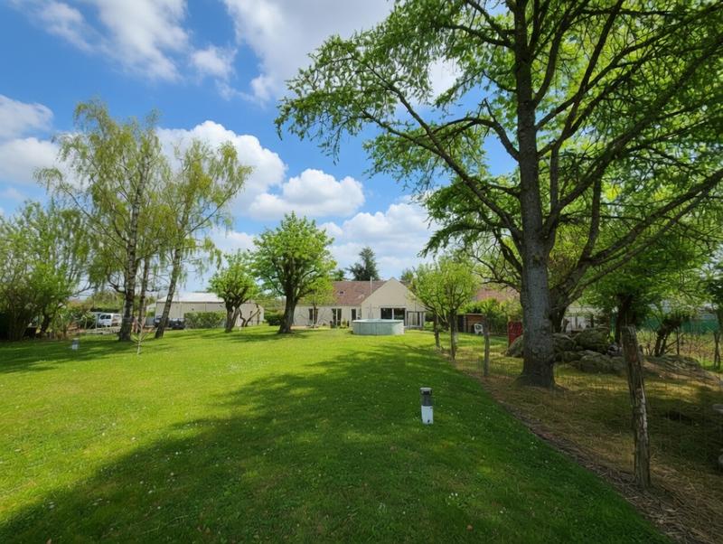 Maison - 241 m² - 8 pièces