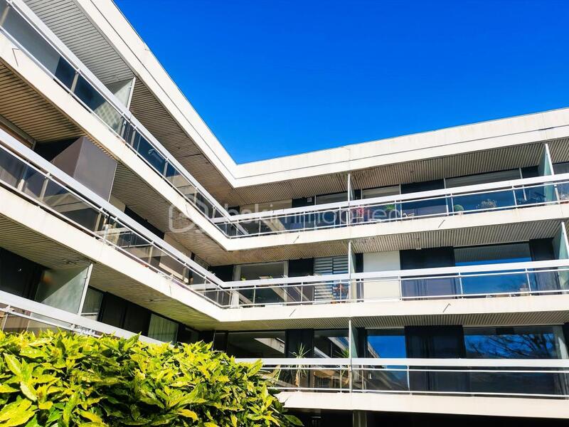 Appartement - 110 m² - 4 pièces