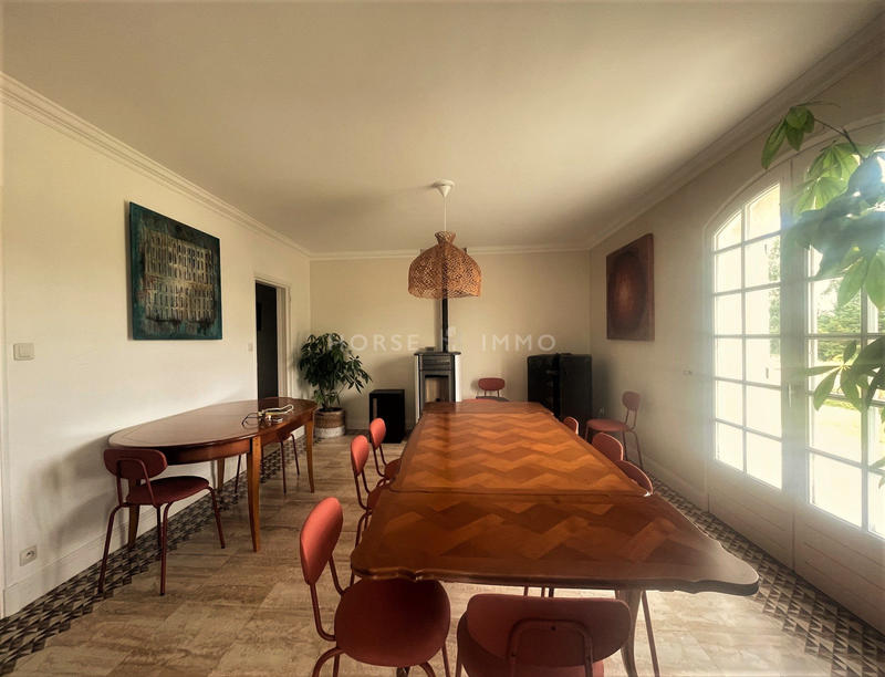 Maison contemporaine - 225 m² - 7 pièces