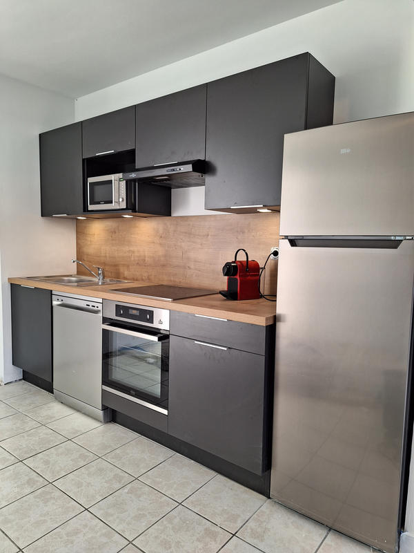 Appartement - 100 m² - 2 pièces