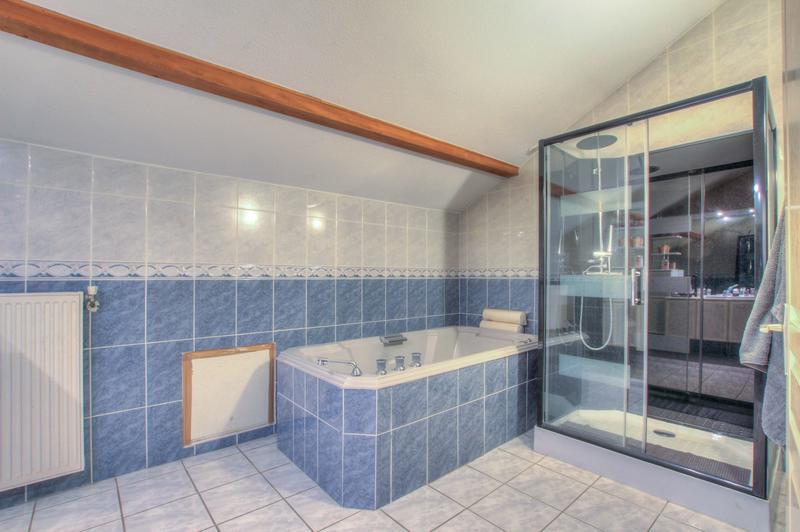 Maison - 193 m² - 6 pièces